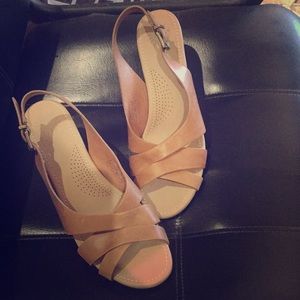 Womens Ugg wedge sling back shoes
